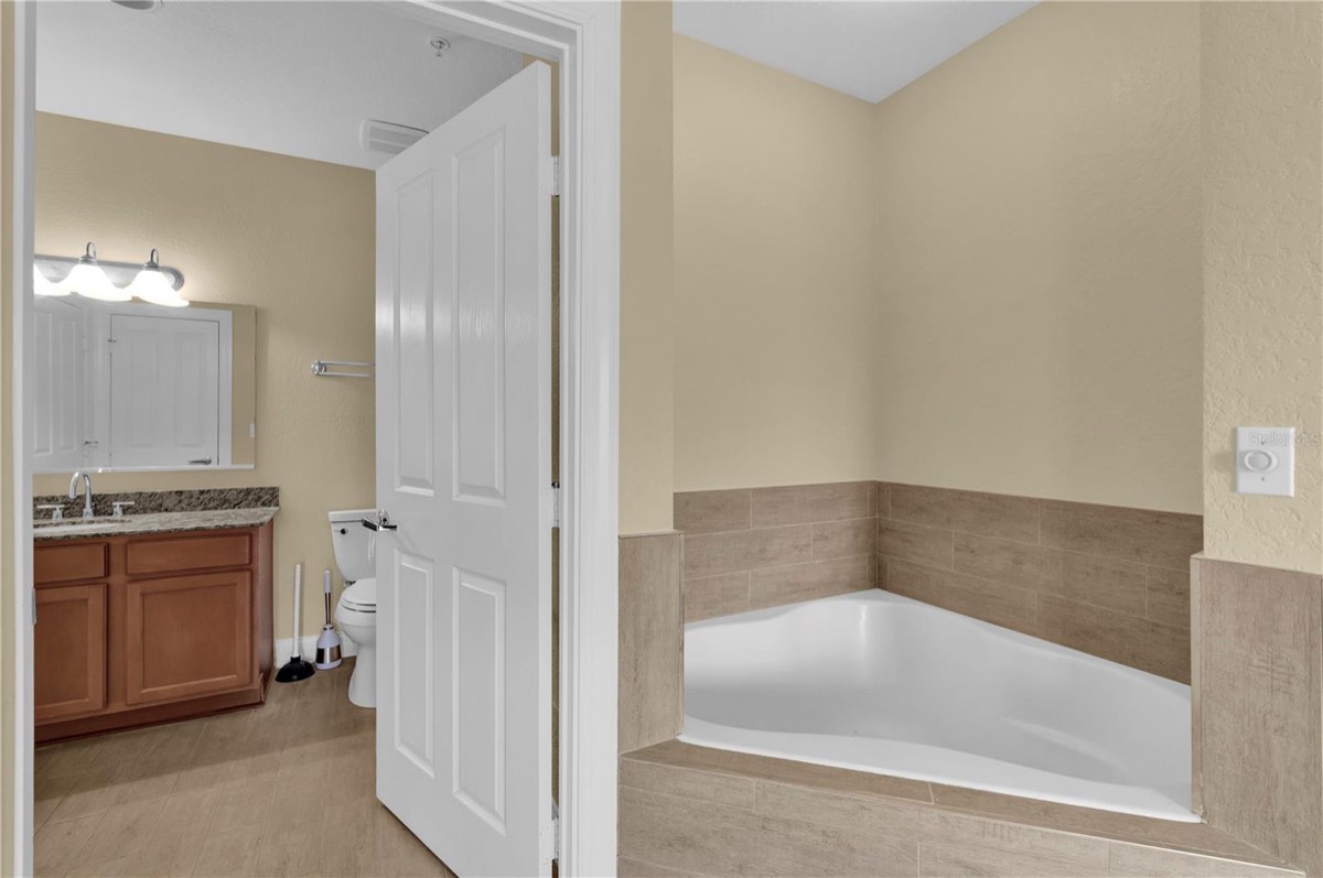 Reunion FL project before renovation — photo 5